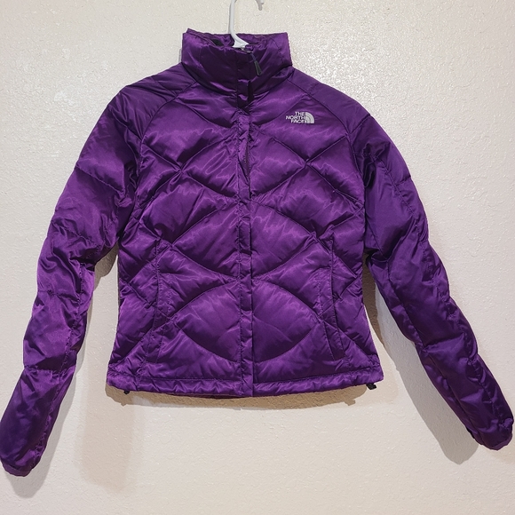 The North Face Jackets & Blazers - The North Face 550 Puffer Jacket XS EUC